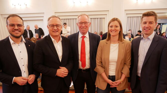 Beim Reutlinger SPD-Jahresempfang präsentierten sich die Sozialdemokraten kämpferisch, Mert Akkeceli (von links), Andreas Stoch,