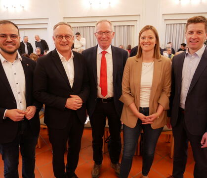 Beim Reutlinger SPD-Jahresempfang präsentierten sich die Sozialdemokraten kämpferisch, Mert Akkeceli (von links), Andreas Stoch,